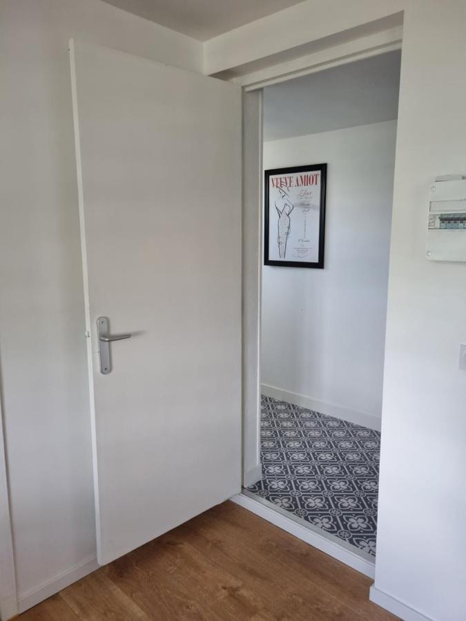 Location Saisonniere Appartement Situe A Saumur Exterior foto